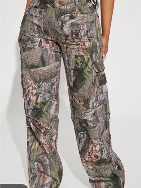 Fashion Nova Wide Leg Cargo Pants in Green Camo